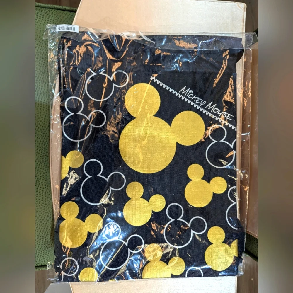 🏰DISNEY Mickey Mouse Drawstring Bag Backpack Silver Gold Lightweight 10x14 NIP